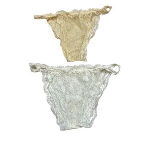 Lot of two Pairs of Ladies Vintage Intimate Moments Brand Lace Panties Size 7